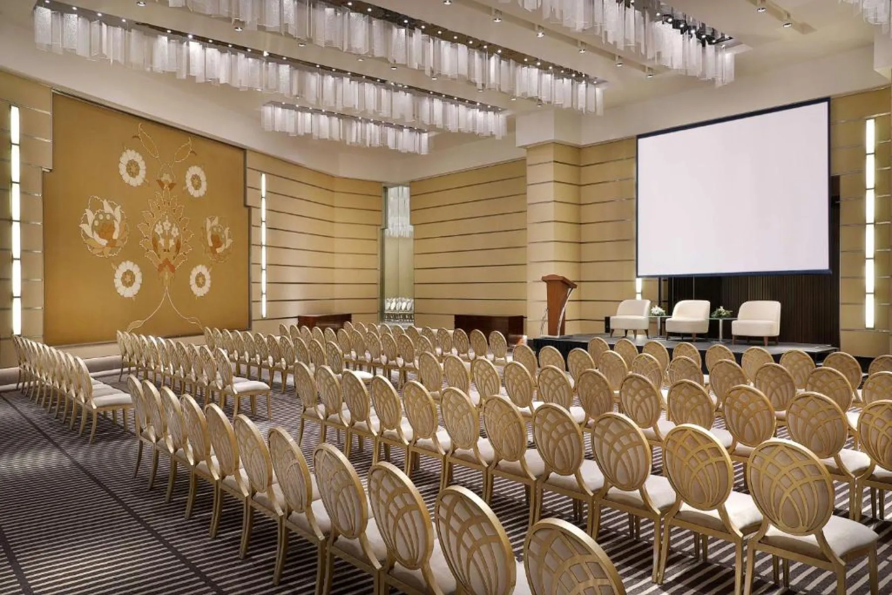 Hilton Hotel & Residences, Riyadh — 11