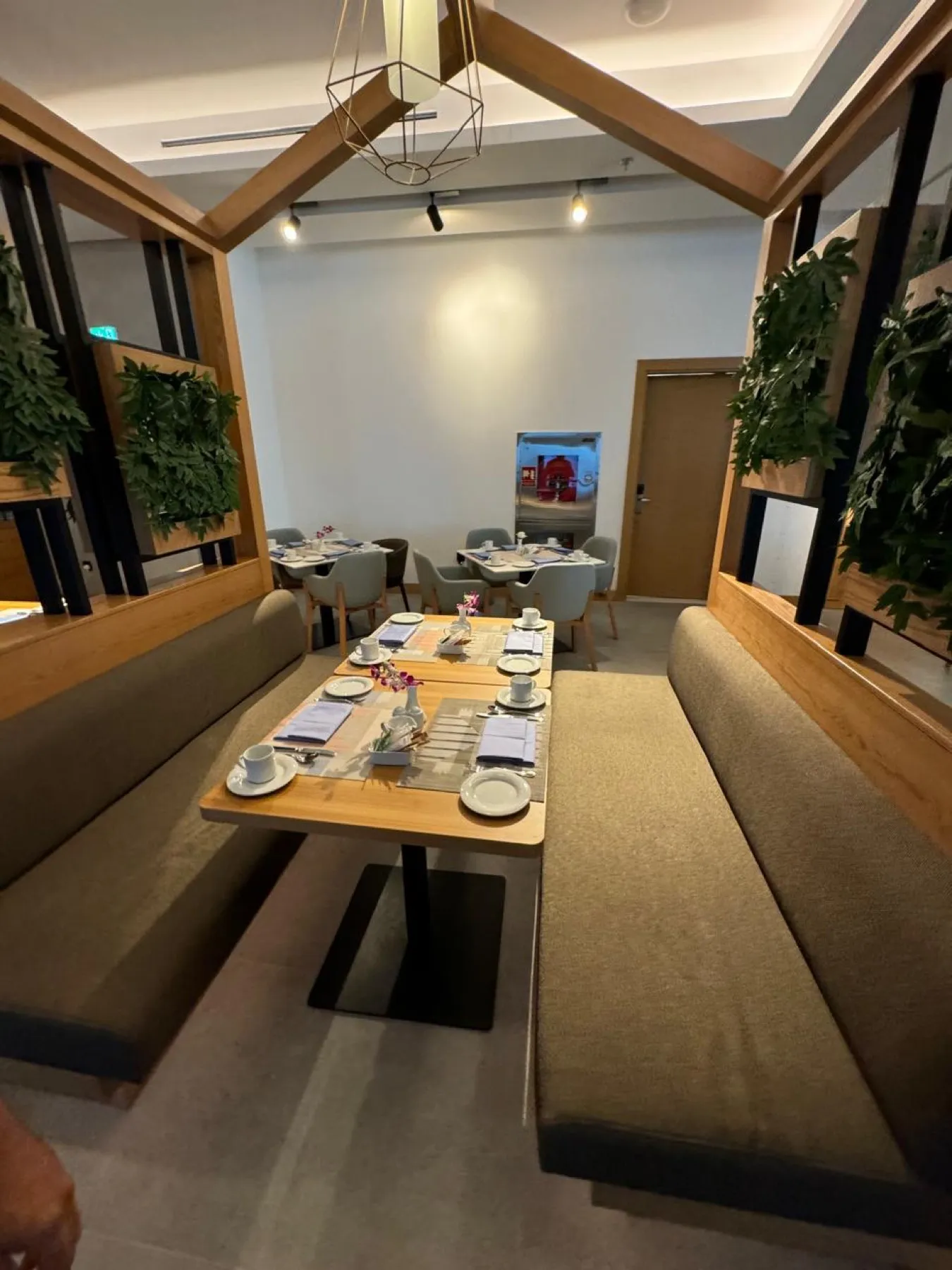 Logistics & Installation